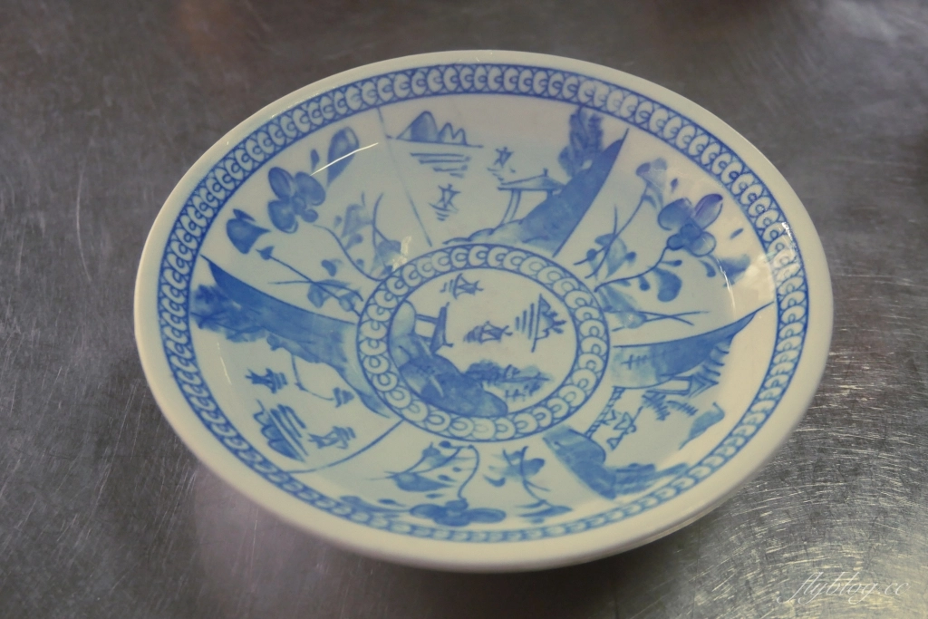 台中中區｜四季春甜食店．台中最老的冰品店，第二市場百年老店 @飛天璇的口袋