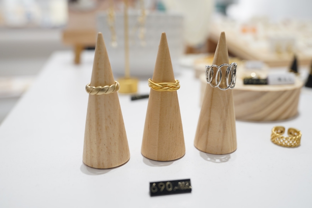 一物立方Cubix Cafe｜七期超美純白玻璃屋建築，隱身商辦大樓的早午餐店 @飛天璇的口袋