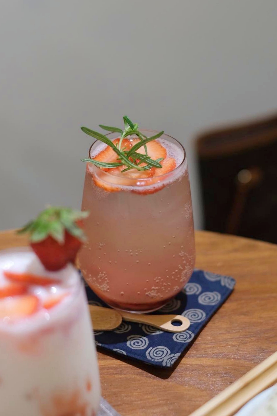 台中西區｜一人一伴 ともだち．老宅改建文青早午餐，台中教育大學商圈美食 @飛天璇的口袋