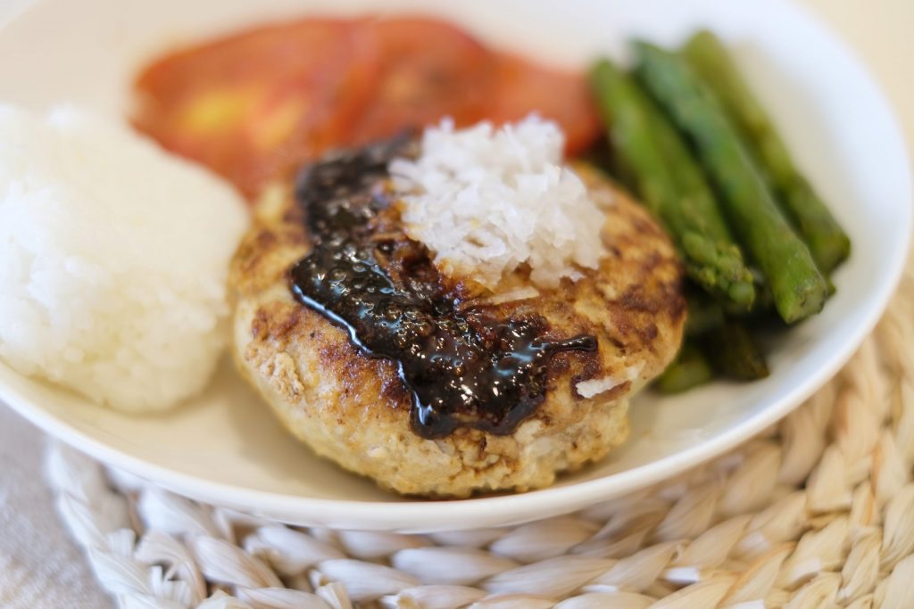 豆腐漢堡排做法｜讓小孩子秒殺的「漢堡排食譜」，高蛋白又營養的減脂盛品 @飛天璇的口袋