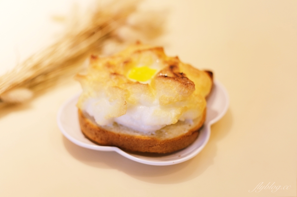 甜點食譜｜雲朵吐司作法｜美美的雲朵吐司，早上吃了心情好 @飛天璇的口袋