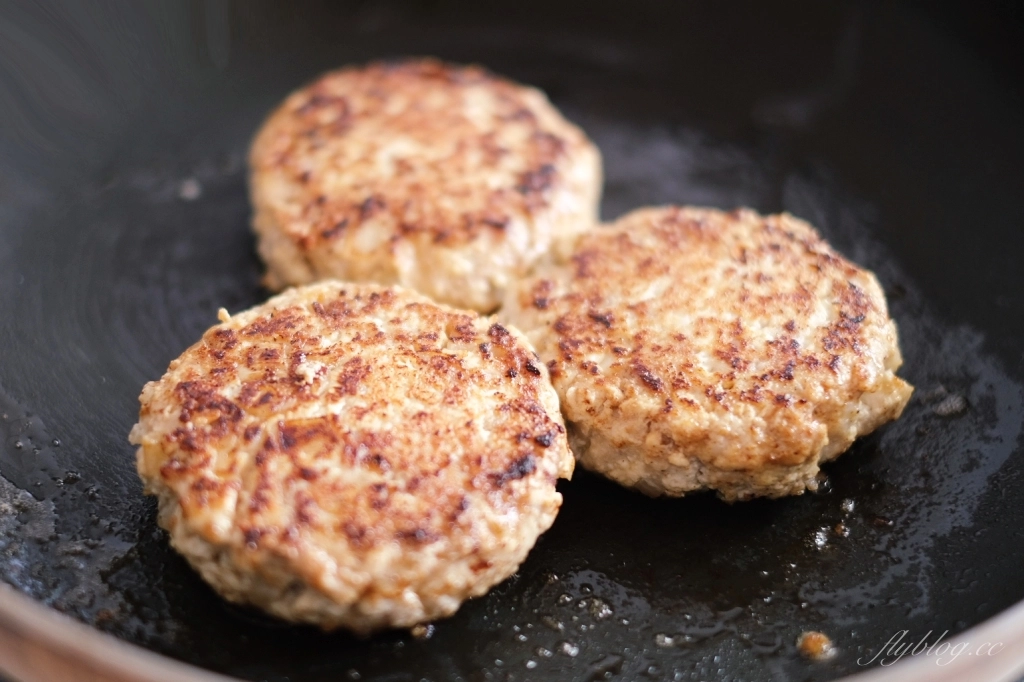 豆腐漢堡排做法｜讓小孩子秒殺的「漢堡排食譜」，高蛋白又營養的減脂盛品 @飛天璇的口袋