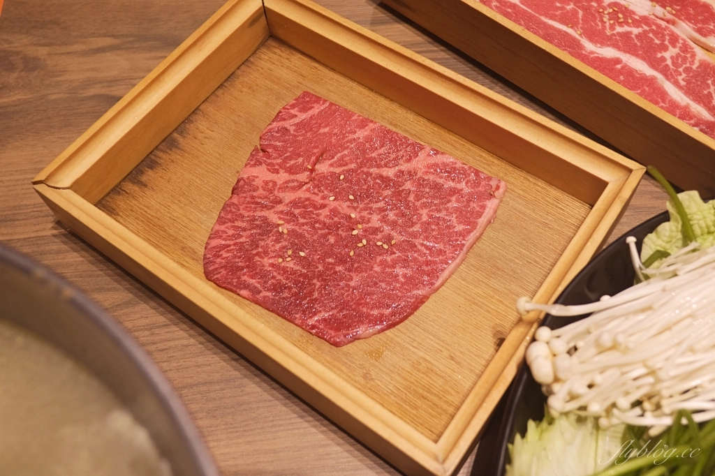 台中北屯｜本格和牛燒肉放題崇德店．築間燒肉吃到飽新品牌，588元以上火烤兩吃 @飛天璇的口袋