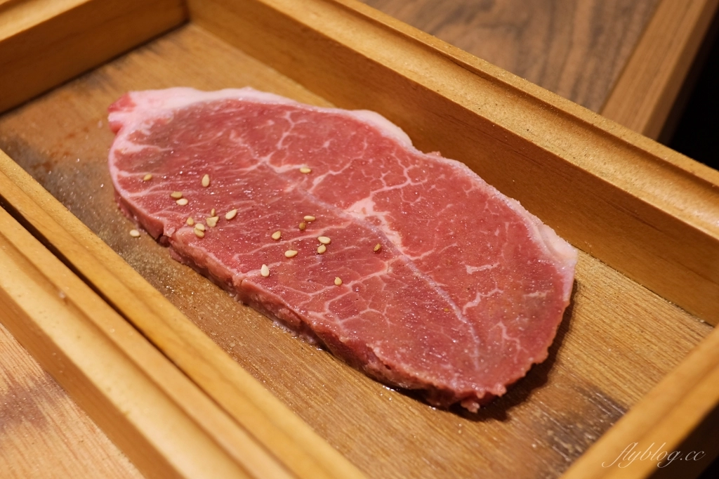 台中北屯｜本格和牛燒肉放題崇德店．築間燒肉吃到飽新品牌，588元以上火烤兩吃 @飛天璇的口袋