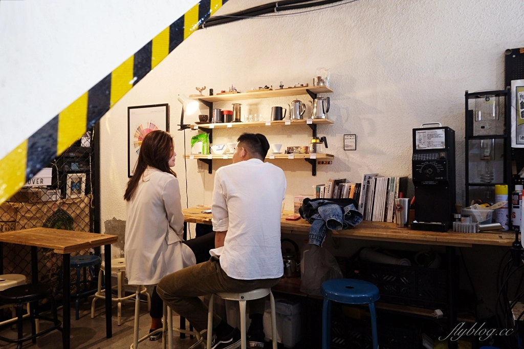 台中西區｜Coffee Stopover，隱身在模範街巷弄裡的咖啡館，台灣最棒25間咖啡館之一 @飛天璇的口袋