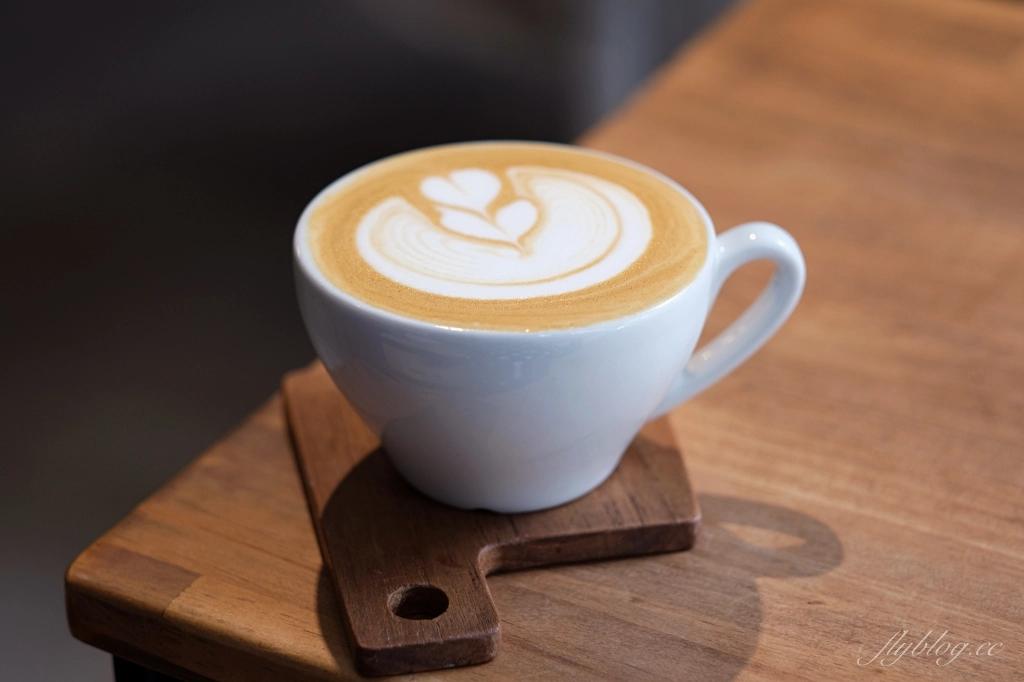 台中西區｜Coffee Stopover，隱身在模範街巷弄裡的咖啡館，台灣最棒25間咖啡館之一 @飛天璇的口袋
