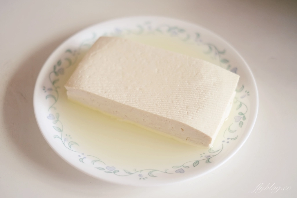 豆腐漢堡排做法｜讓小孩子秒殺的「漢堡排食譜」，高蛋白又營養的減脂盛品 @飛天璇的口袋