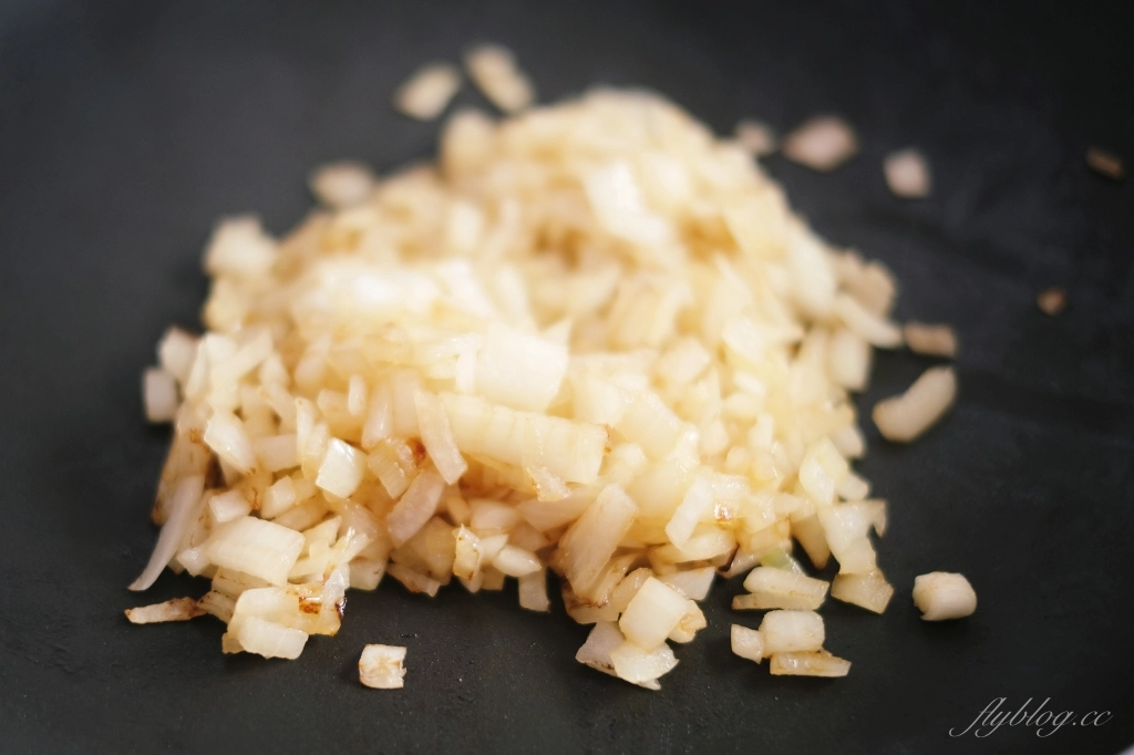 豆腐漢堡排做法｜讓小孩子秒殺的「漢堡排食譜」，高蛋白又營養的減脂盛品 @飛天璇的口袋