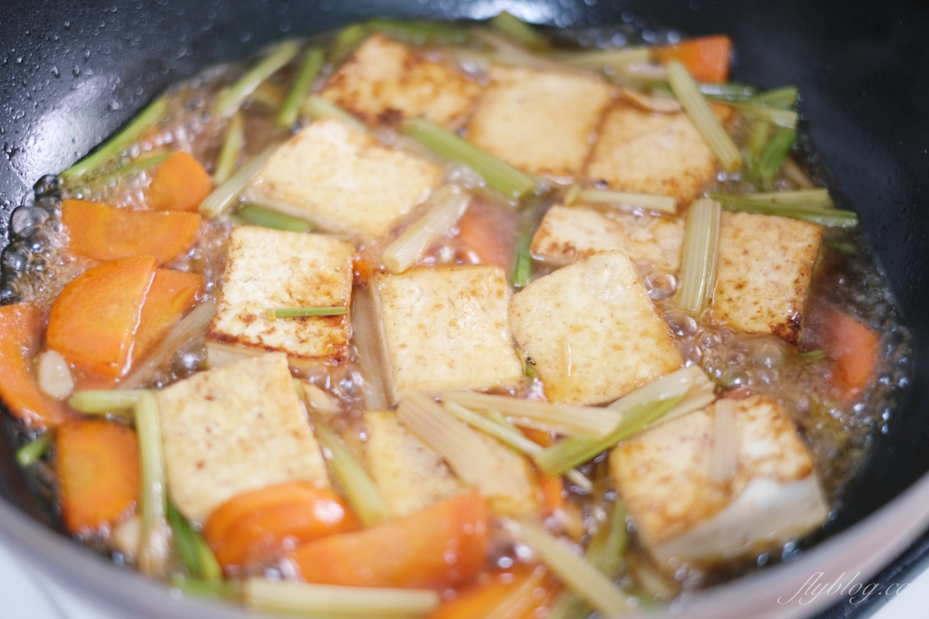 紅燒豆腐做法｜白飯的殺手！小孩子最愛的「紅燒豆腐食譜」這麼做 @飛天璇的口袋