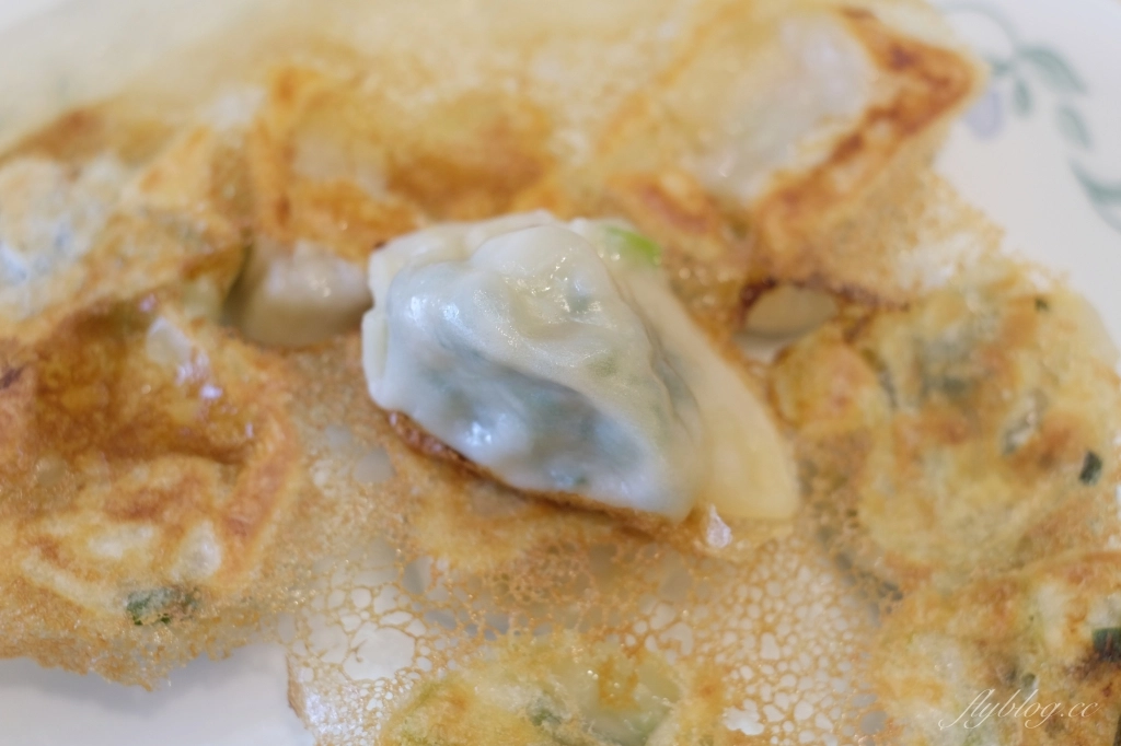 冰花煎餃做法｜如何作出美味的冰花水餃？麵粉水的比例很重要 @飛天璇的口袋