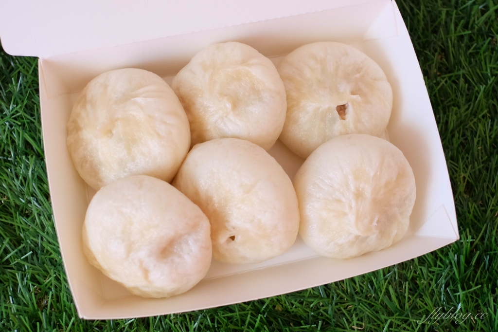 QQ小籠包｜每日手工現做老麵發酵小籠包，一點利市場周邊銅板美食 @飛天璇的口袋