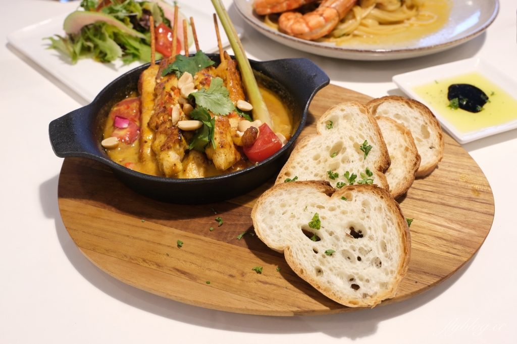 一物立方Cubix Cafe｜七期超美純白玻璃屋建築，隱身商辦大樓的早午餐店 @飛天璇的口袋