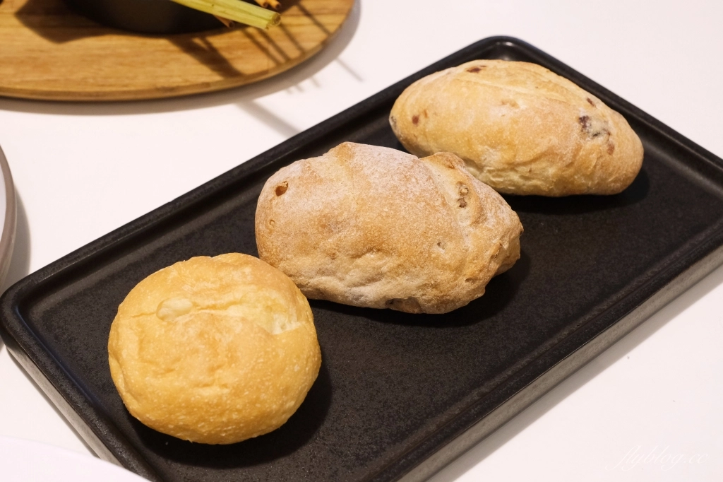 一物立方Cubix Cafe｜七期超美純白玻璃屋建築，隱身商辦大樓的早午餐店 @飛天璇的口袋