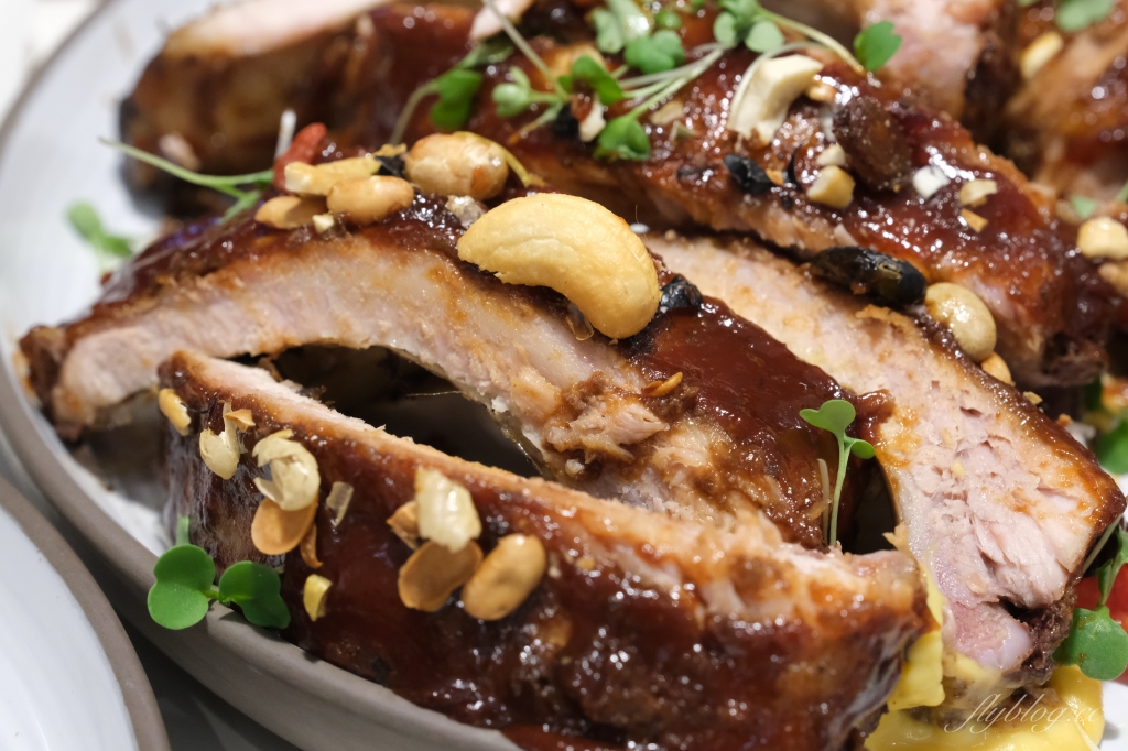 一物立方Cubix Cafe｜七期超美純白玻璃屋建築，隱身商辦大樓的早午餐店 @飛天璇的口袋