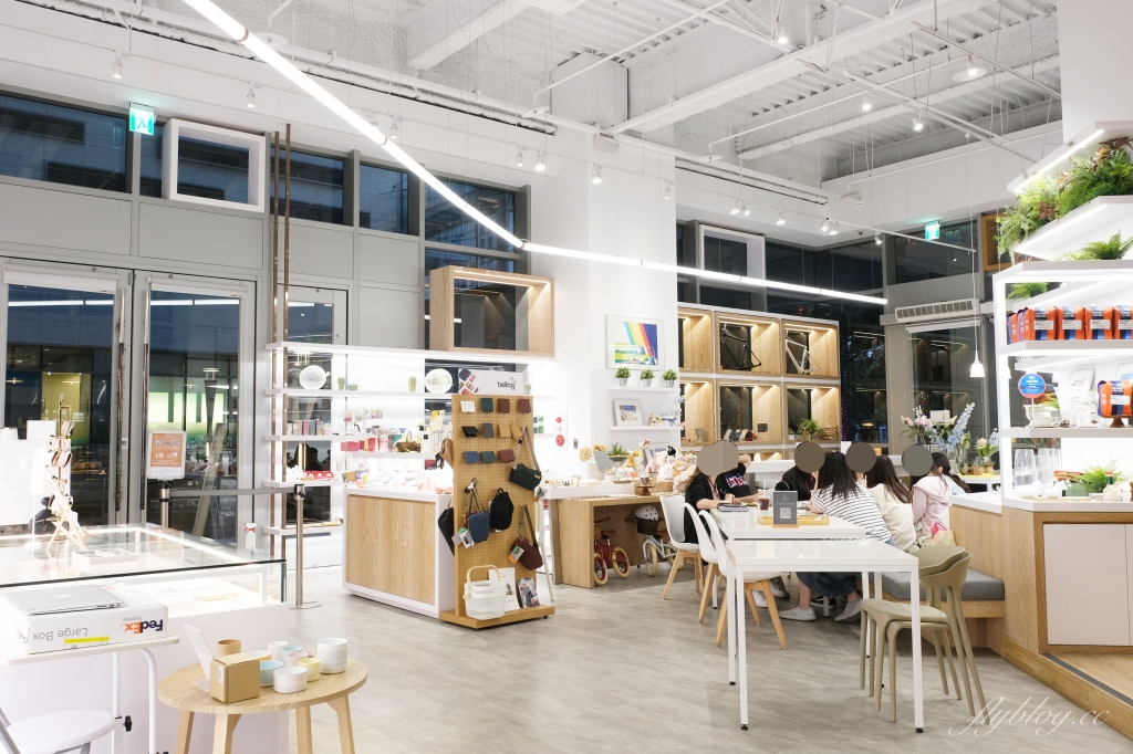 一物立方Cubix Cafe｜七期超美純白玻璃屋建築，隱身商辦大樓的早午餐店 @飛天璇的口袋