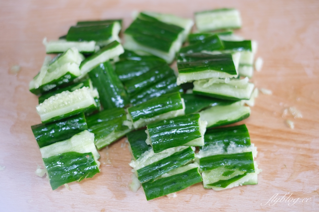 涼拌小黃瓜做法|居家輕鬆做「醃小黃瓜食譜」,食材簡單5分鐘就完成 @飛天璇的口袋 涼拌小黃瓜做法|居家輕鬆做「醃小黃瓜食譜」,食材簡單5分鐘就完成 @飛天璇的口袋