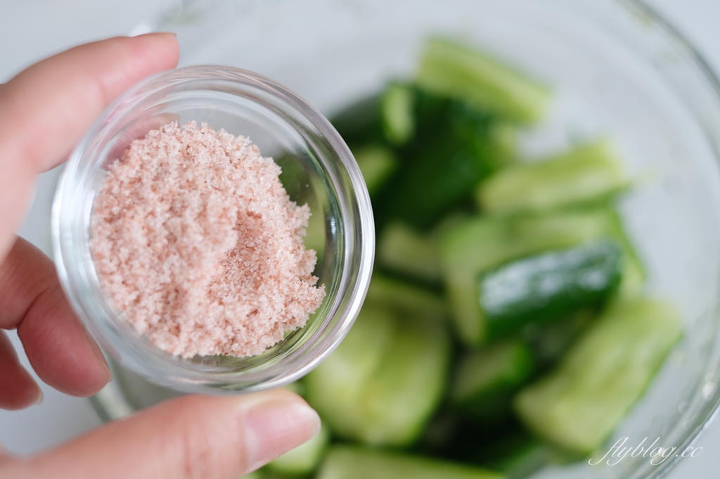 涼拌小黃瓜做法｜居家輕鬆做「醃小黃瓜食譜」，食材簡單5分鐘就完成 @飛天璇的口袋