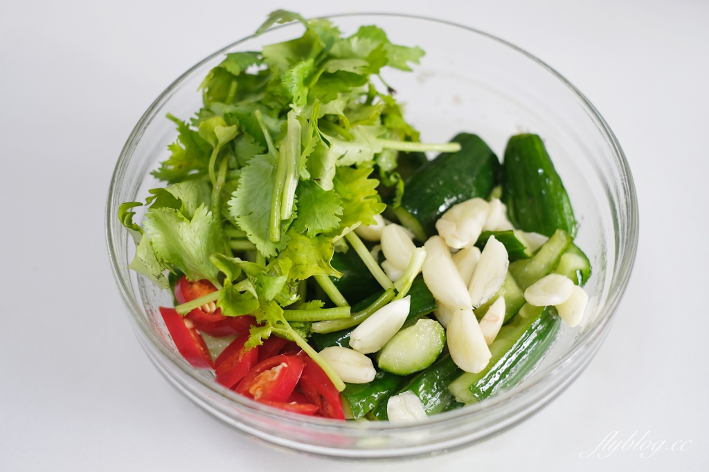 涼拌小黃瓜做法|居家輕鬆做「醃小黃瓜食譜」,食材簡單5分鐘就完成 @飛天璇的口袋 涼拌小黃瓜做法|居家輕鬆做「醃小黃瓜食譜」,食材簡單5分鐘就完成 @飛天璇的口袋