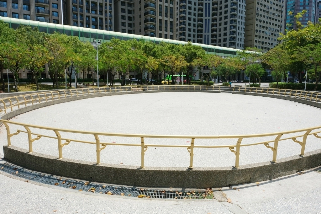 文心森林公園|戶外圓滿劇場、12感官遊戲設施、溜冰場、寵物專區 @飛天璇的口袋 文心森林公園|戶外圓滿劇場、12感官遊戲設施、溜冰場、寵物專區 @飛天璇的口袋
