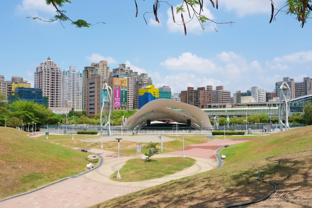 文心森林公園|戶外圓滿劇場、12感官遊戲設施、溜冰場、寵物專區 @飛天璇的口袋 文心森林公園|戶外圓滿劇場、12感官遊戲設施、溜冰場、寵物專區 @飛天璇的口袋