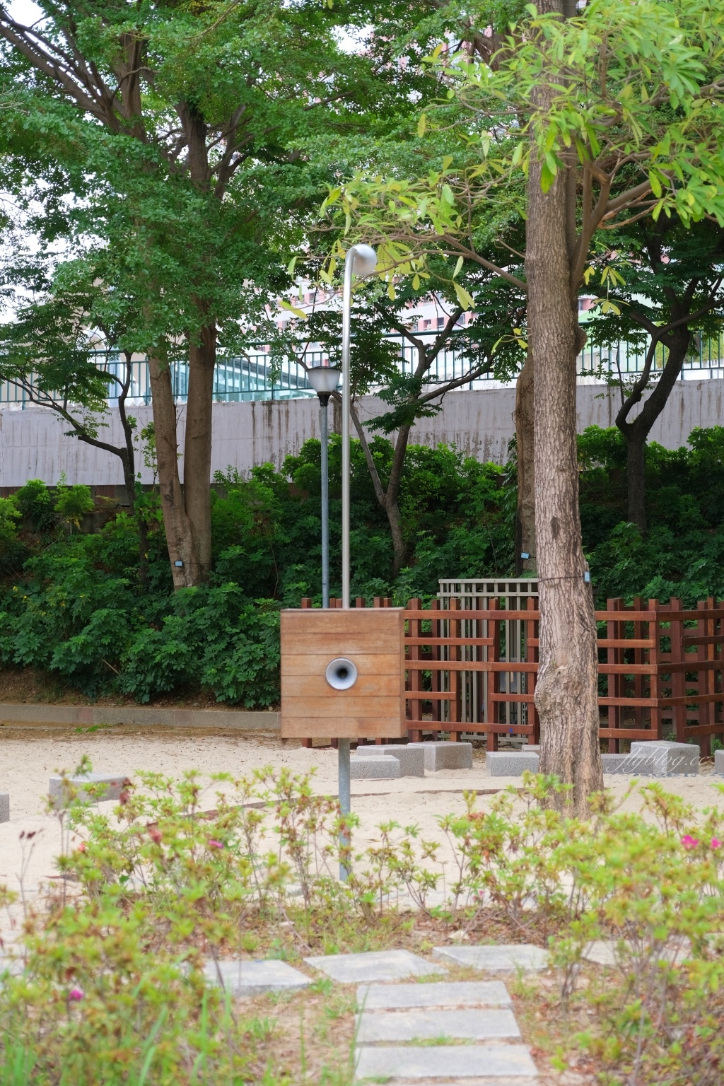 文心森林公園|戶外圓滿劇場、12感官遊戲設施、溜冰場、寵物專區 @飛天璇的口袋 文心森林公園|戶外圓滿劇場、12感官遊戲設施、溜冰場、寵物專區 @飛天璇的口袋