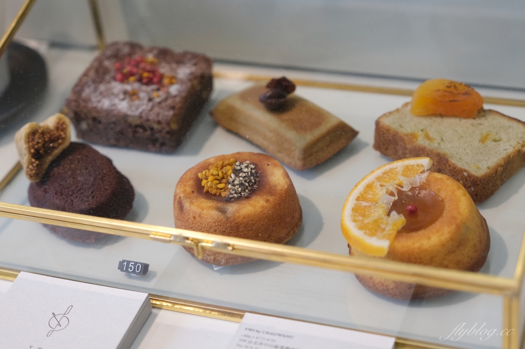 【台中西區】 VWIII草悟道：世界沖煮賽冠軍王策咖啡廳，台中店座落於勤美草悟道旁 @飛天璇的口袋