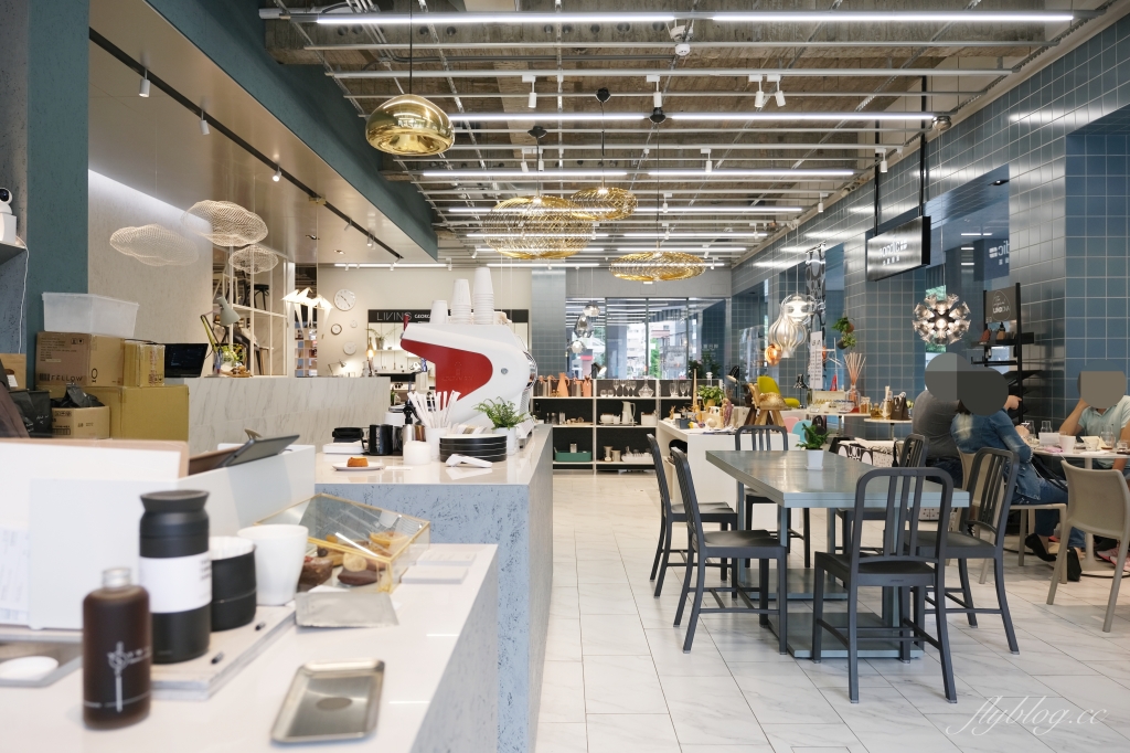 【台中西區】 VWIII草悟道：世界沖煮賽冠軍王策咖啡廳，台中店座落於勤美草悟道旁 @飛天璇的口袋