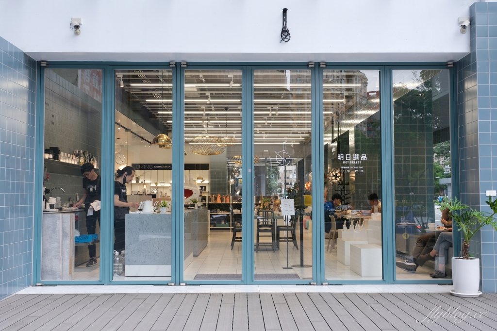 【台中西區】 VWIII草悟道：世界沖煮賽冠軍王策咖啡廳，台中店座落於勤美草悟道旁 @飛天璇的口袋