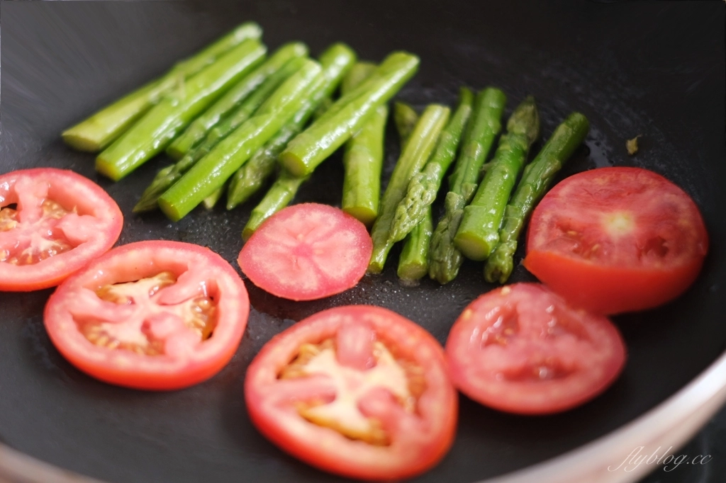 豆腐漢堡排做法｜讓小孩子秒殺的「漢堡排食譜」，高蛋白又營養的減脂盛品 @飛天璇的口袋