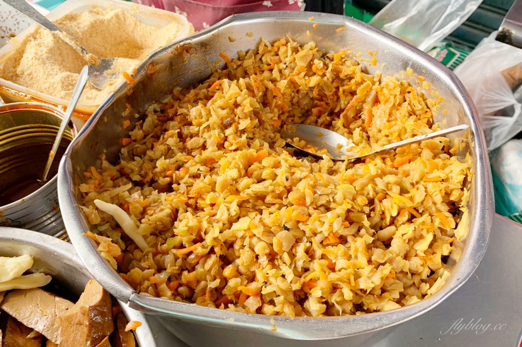 台中東區｜育英路阿婆飯糰，超大飯糰一顆飯糰，飽到中午也吃不下了 @飛天璇的口袋