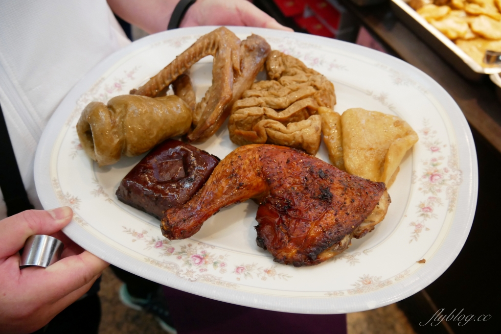 新竹東區|新美乃斯食品行|被麵包店耽誤的滷味行,菠蘿麵包也是推薦必買 @飛天璇的口袋 新竹東區|新美乃斯食品行|被麵包店耽誤的滷味行,菠蘿麵包也是推薦必買 @飛天璇的口袋