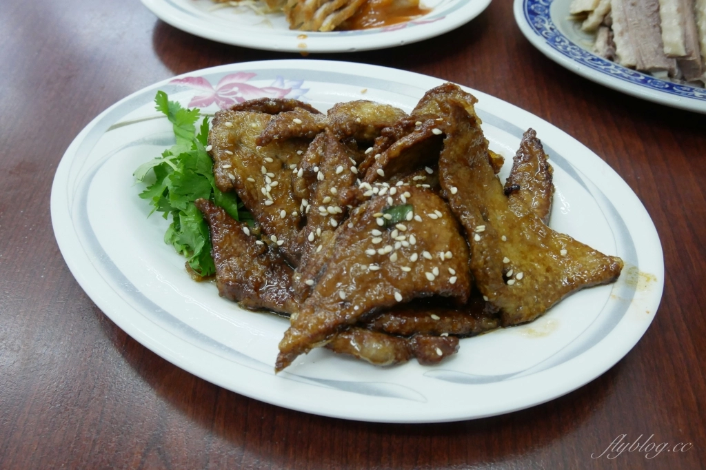 台中西屯｜好小子擔仔麵．台中超人氣快炒海鮮餐廳，從中午營業到宵夜時段 @飛天璇的口袋