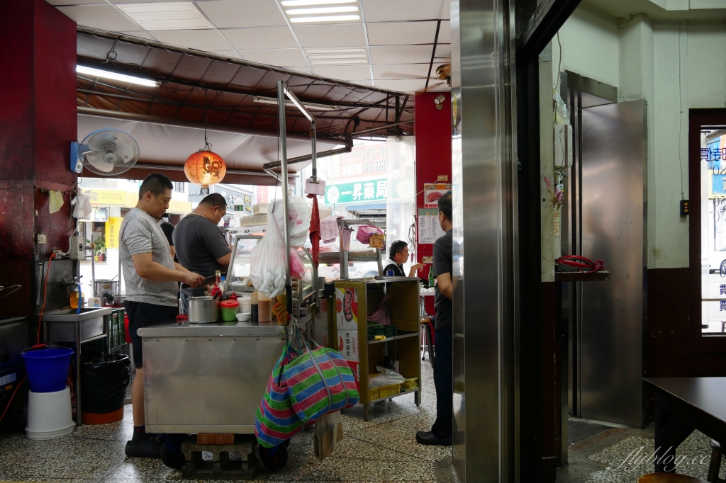 台中西屯｜好小子擔仔麵．台中超人氣快炒海鮮餐廳，從中午營業到宵夜時段 @飛天璇的口袋