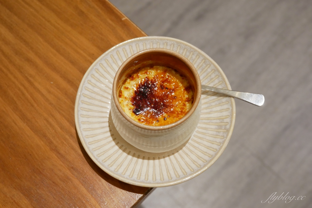 台中西區｜一人一伴 ともだち．老宅改建文青早午餐，台中教育大學商圈美食 @飛天璇的口袋