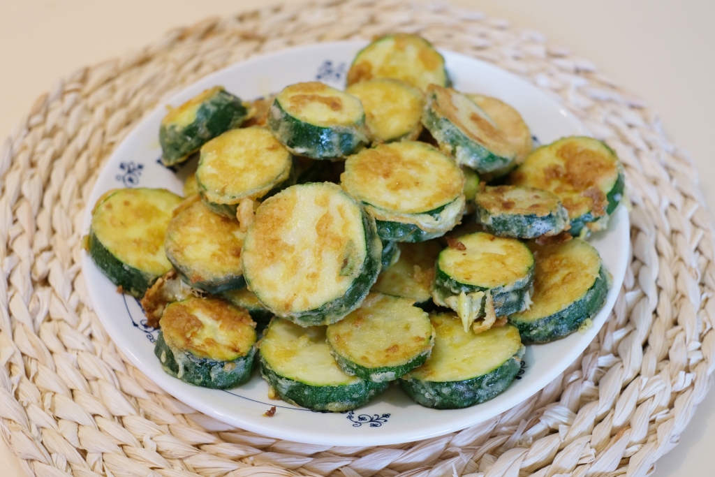 香煎櫛瓜做法｜零失敗的香煎櫛瓜食譜，口感變得又香又脆 @飛天璇的口袋