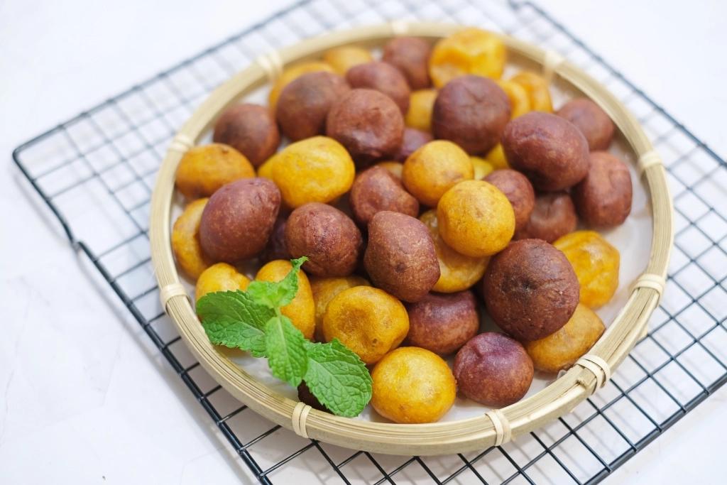 甜點食譜｜地瓜球做法｜外酥內Q的地瓜球怎麼做？簡單的地瓜球在家就可以完成 @飛天璇的口袋