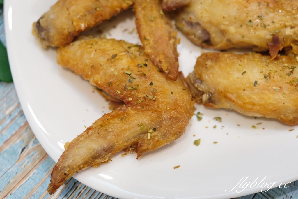 日清炸雞做法｜日本必買日清炸雞粉！用「氣炸鍋烤雞翅」食譜，小孩子都會的超簡單食譜 @飛天璇的口袋