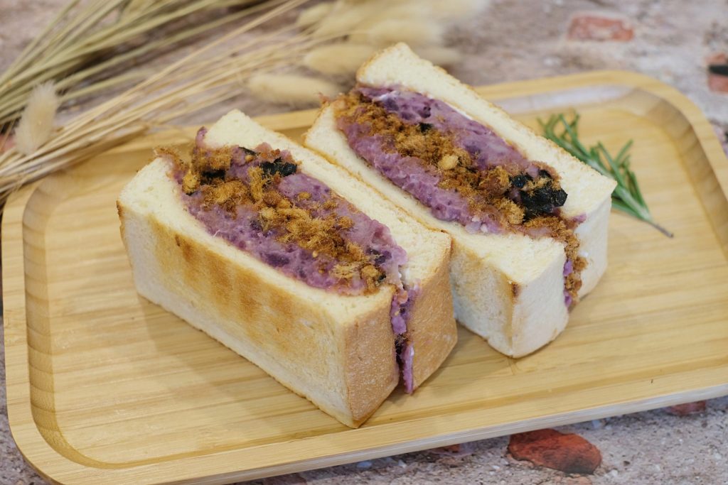 芋泥肉鬆吐司做法｜芋頭控看過來！自已DIY做芋泥，早餐吐司輕鬆準備 @飛天璇的口袋