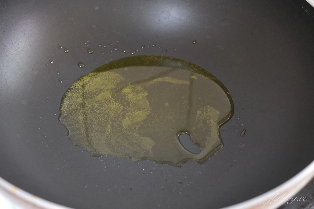 花生小魚乾做法｜下飯又下酒的「花生小魚乾食譜」，在家自已炒也很可以 @飛天璇的口袋