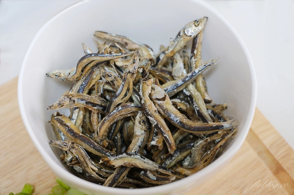 花生小魚乾做法｜下飯又下酒的「花生小魚乾食譜」，在家自已炒也很可以 @飛天璇的口袋