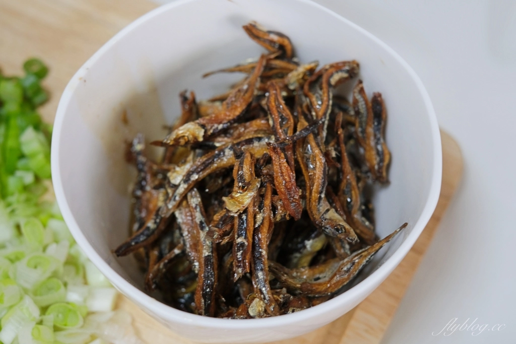 花生小魚乾做法｜下飯又下酒的「花生小魚乾食譜」，在家自已炒也很可以 @飛天璇的口袋