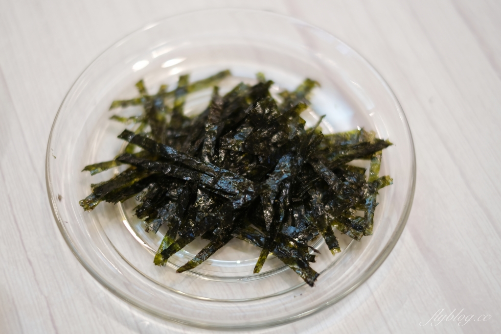 韓式拳頭飯糰做法｜可愛又營養的「韓式拳頭飯糰食譜」，可以親子同樂的簡單料理 @飛天璇的口袋