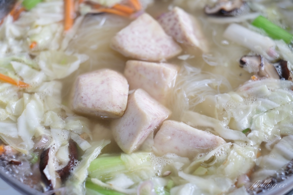 食譜分享｜芋頭米粉湯做法，在家自己煮傳統米粉湯食譜，一鍋香噴噴超好吃 @飛天璇的口袋