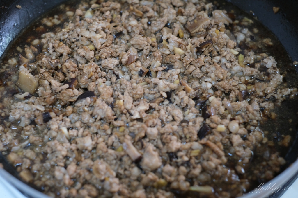 香菇肉燥做法｜10分鐘一鍋「香菇肉燥食譜」，香噴噴的味道白飯的殺手 @飛天璇的口袋