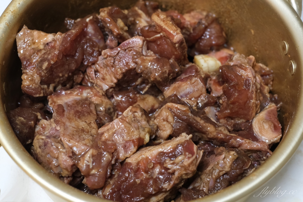 芋頭燒排骨做法｜芋頭控看過來！這樣「芋頭燒排骨食譜」超下飯 @飛天璇的口袋