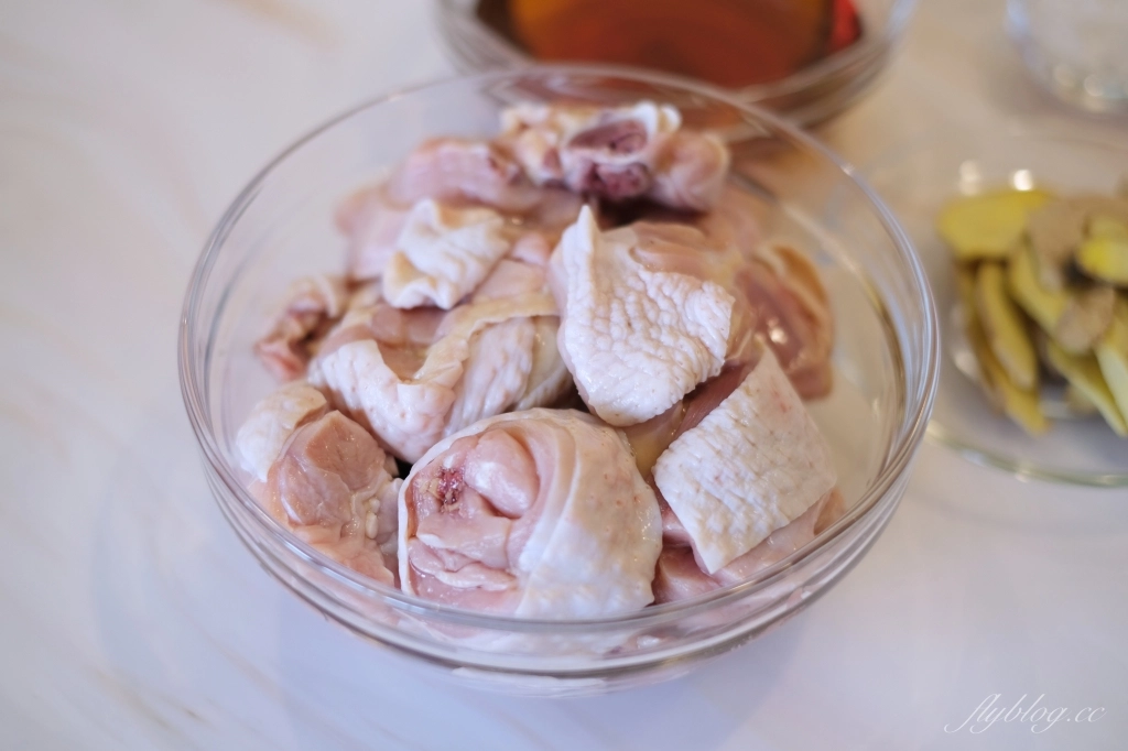 食譜分享｜麻油雞食譜．簡單的麻油雞做法，10分鐘就可以上桌 @飛天璇的口袋