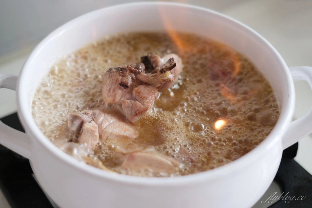 食譜分享｜麻油雞食譜．簡單的麻油雞做法，10分鐘就可以上桌 @飛天璇的口袋