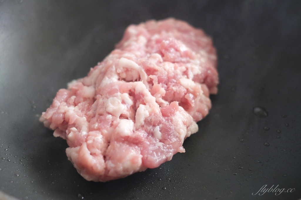 食譜分享｜泰式打拋豬做法．又香又好吃的打拋豬，簡直就是白飯的殺手 @飛天璇的口袋