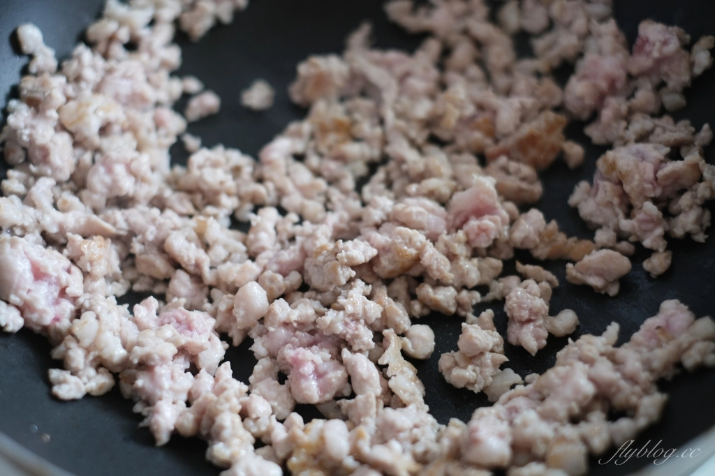 食譜分享｜泰式打拋豬做法．又香又好吃的打拋豬，簡直就是白飯的殺手 @飛天璇的口袋