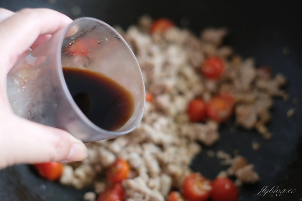 食譜分享｜泰式打拋豬做法．又香又好吃的打拋豬，簡直就是白飯的殺手 @飛天璇的口袋